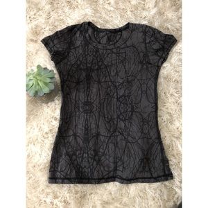 Rare LULULEMON scribble t shirt 🌿